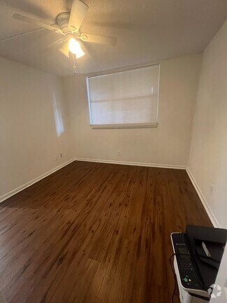 Building Photo - 5980 NW 64th Ave