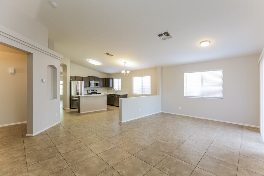Building Photo - 21861 W Mohave St