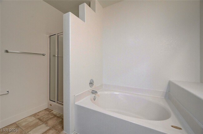 Building Photo - 5751 E Hacienda Ave