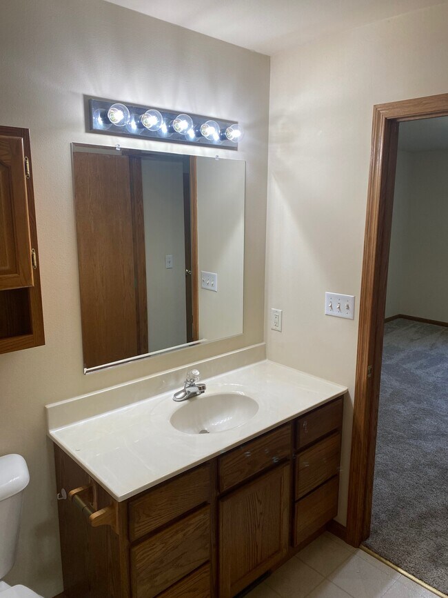 2nd full bath - 8122 14th Ave