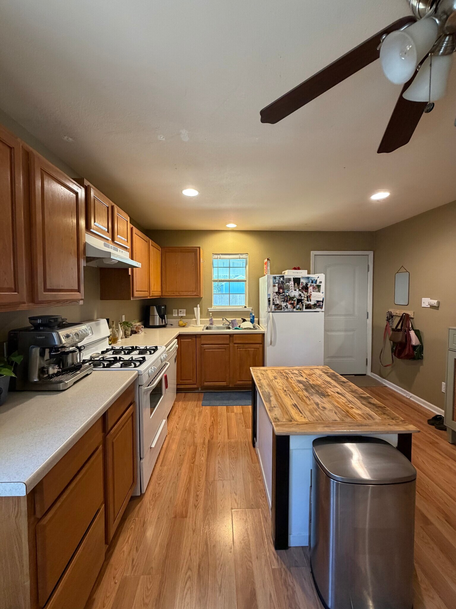Building Photo - 4519 Merle Dr
