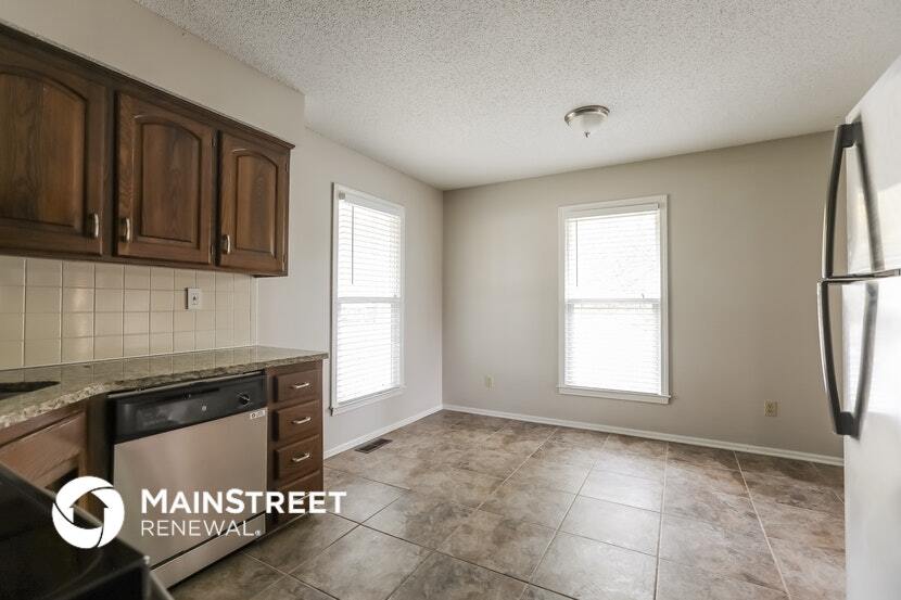 Building Photo - 1523 NE Westwind Dr
