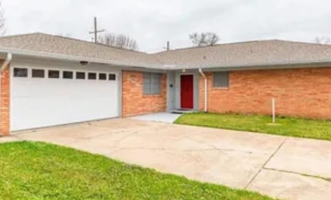 Building Photo - 1575 Longfellow Dr