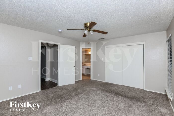 Building Photo - 4213 Amy Dr