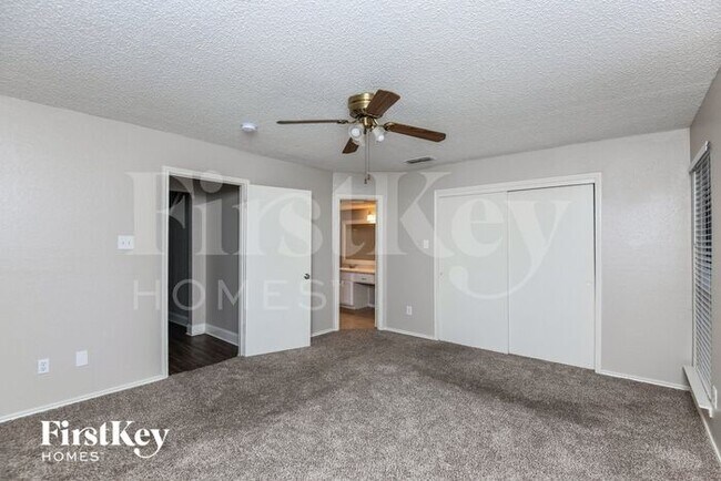 Building Photo - 4213 Amy Dr