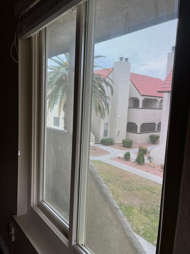 Building Photo - 5078 Spencer St