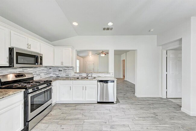 Building Photo - 233 Wallops