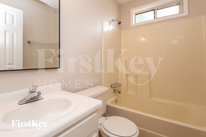 Building Photo - 880 Hounds Ridge Ct
