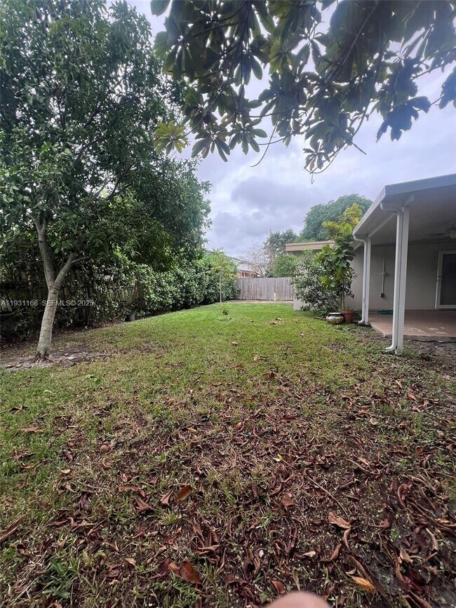 Building Photo - 9030 SW 40th Terrace