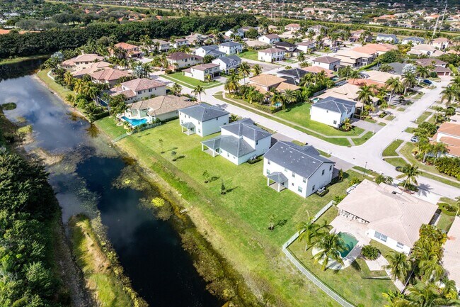 Building Photo - 6843 Cobia Cir