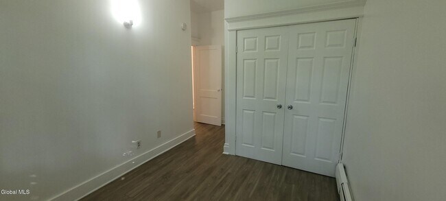 Building Photo - 9 St Joseph's Terrace