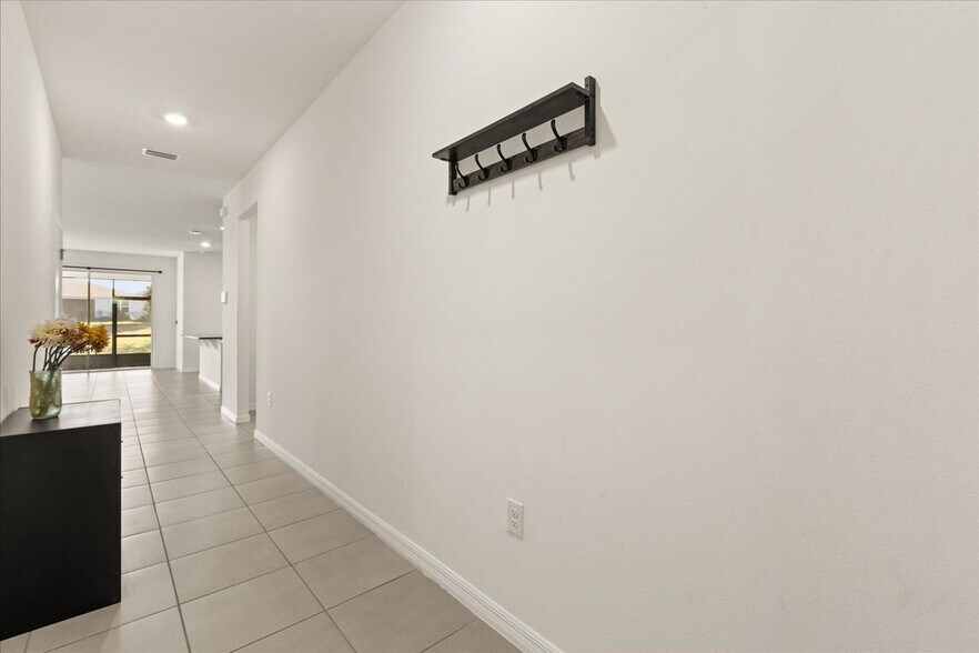 Building Photo - 8104 Penrose Pl
