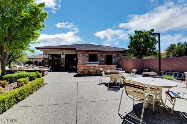 Building Photo - 10625 Mt Jefferson Ave