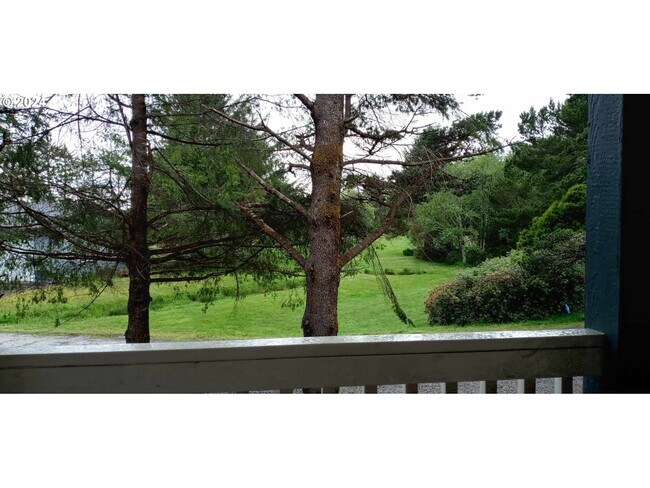 Building Photo - 348 N Falcon St