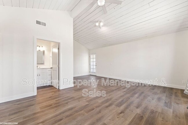 Building Photo - 315 Cerro St