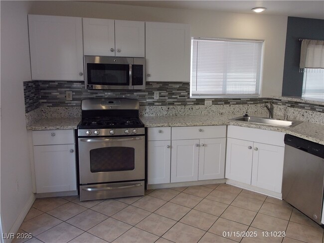 Building Photo - 7332 Ribbon Ridge Ave