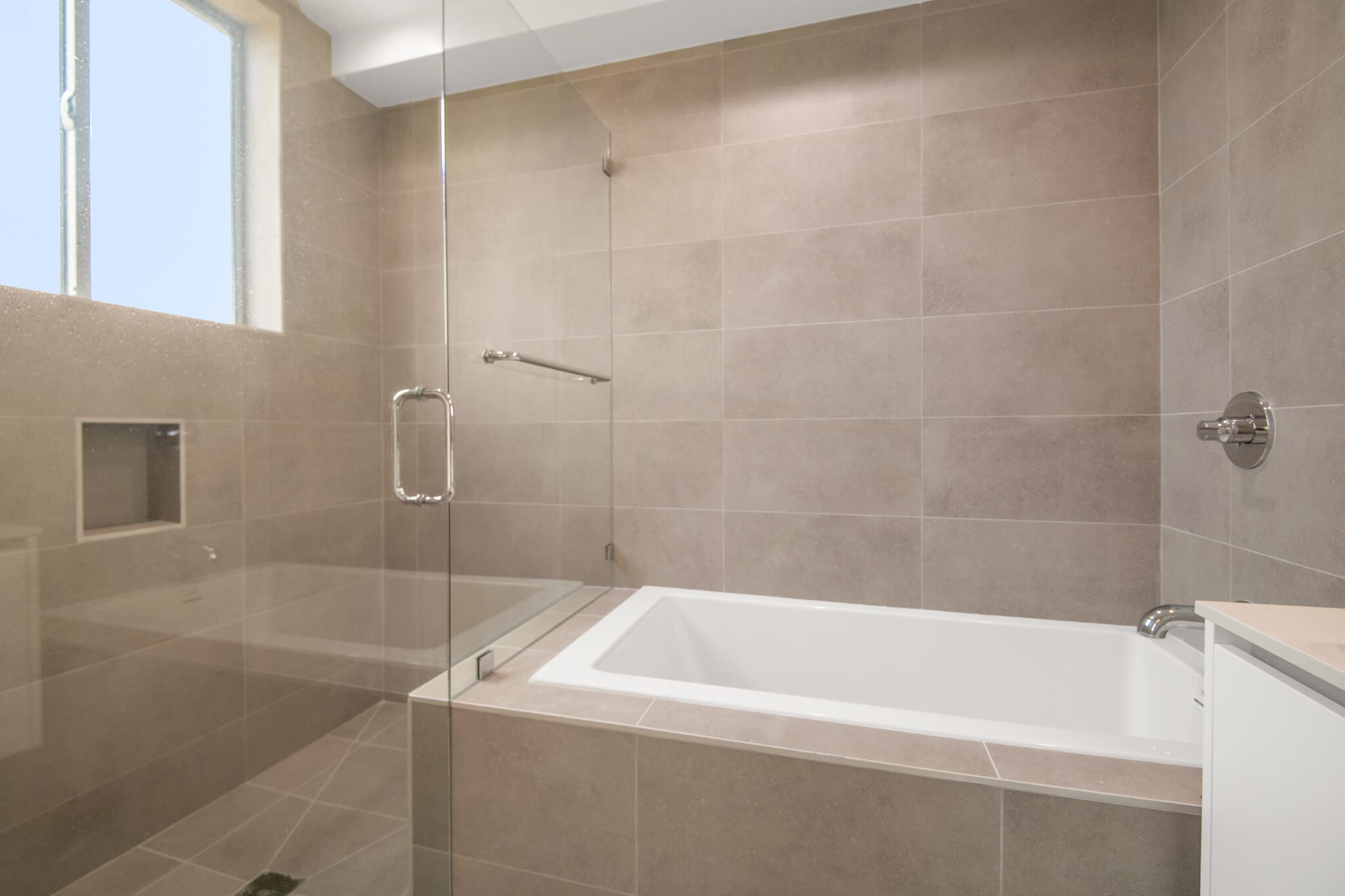 Building Photo - 4418 S Slauson Ave