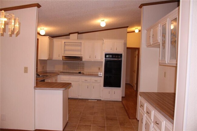 Building Photo - 391 Kc Dr