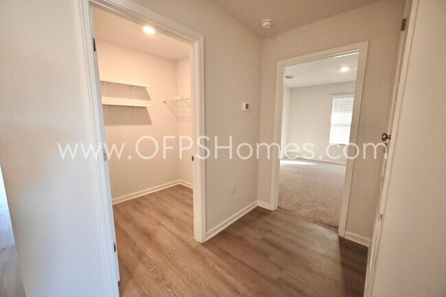 Building Photo - 4664 Honor Guard Wy