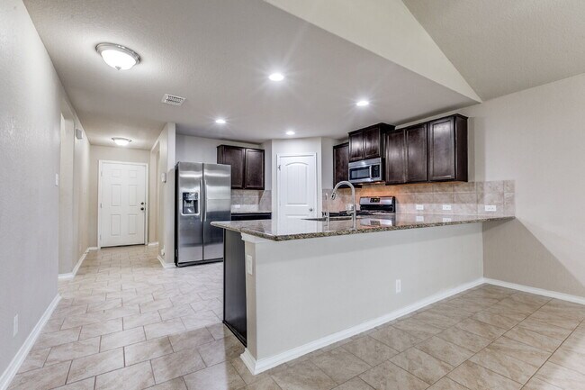Building Photo - 15114 Cinnamon Teal