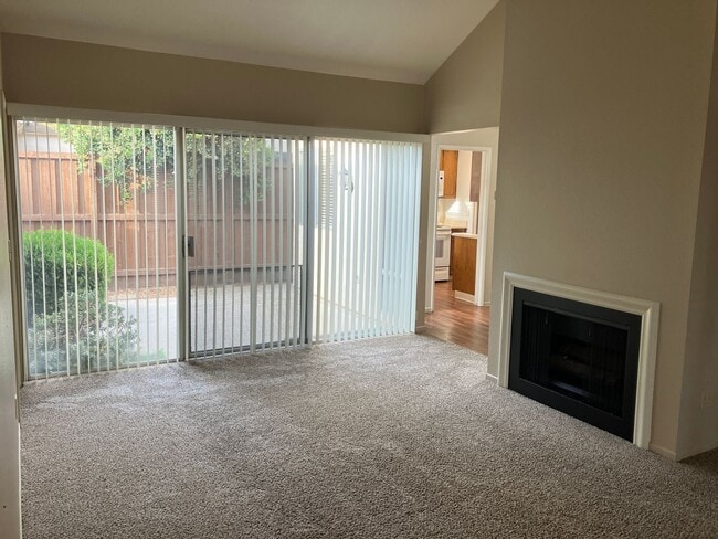Building Photo - 3555 Fountain Way