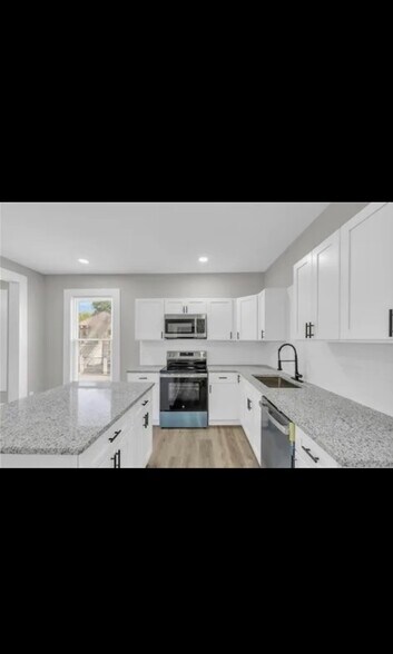 Building Photo - 101 Ellison Cir