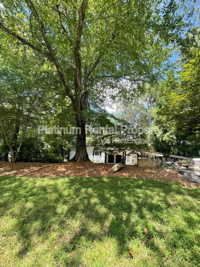 Building Photo - 3828 Donaldson Dr