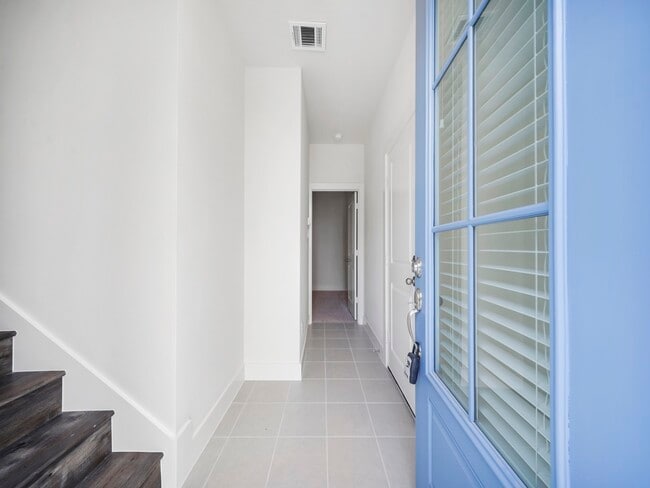 Building Photo - 2007 Bauer Dr