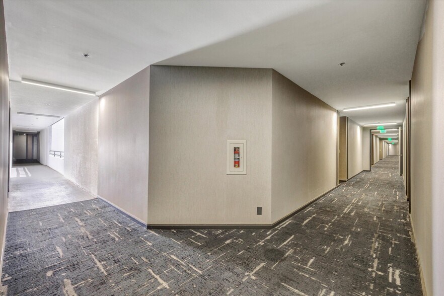Building Photo - 10601 Wilshire Blvd