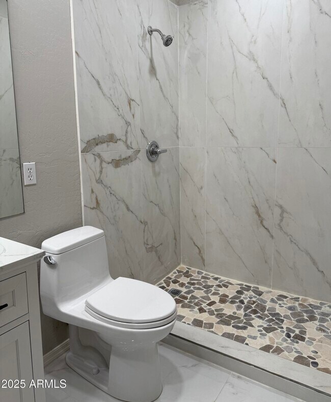 Building Photo - 4825 W Milada Dr