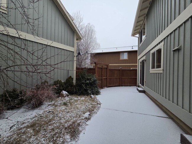 Building Photo - s2980