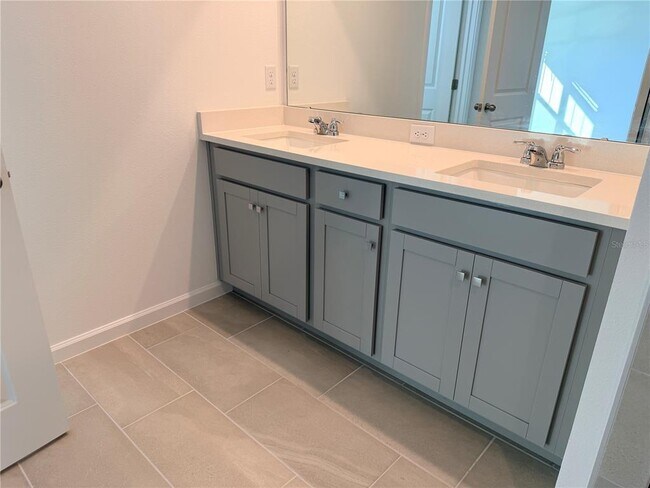 Building Photo - 9948 Red Canoe Aly