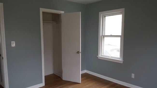 Building Photo - Nice house