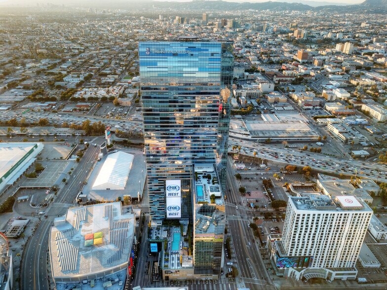 Building Photo - 900 W Olympic Blvd