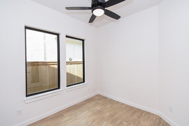 Building Photo - 21527 Sand Fringepod Wy