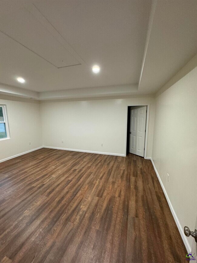 Building Photo - 104 Acorn Ridge Ct