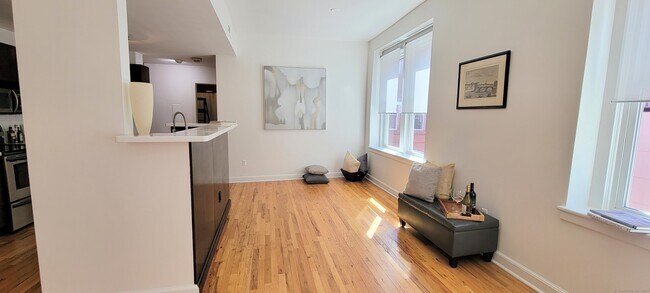 Building Photo - 125 Washington St