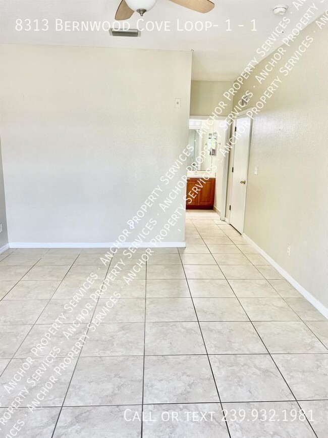 Building Photo - 3/2 2nd Floor - Lowest Rent in area!