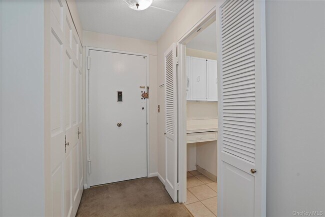 Building Photo - 200 High Point Dr