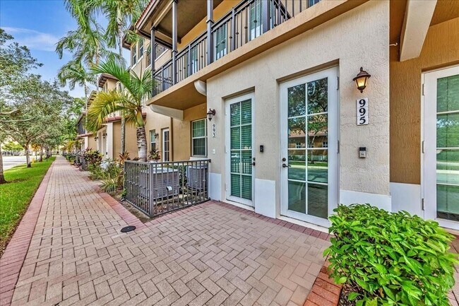 Building Photo - 995 SW 147th Ave