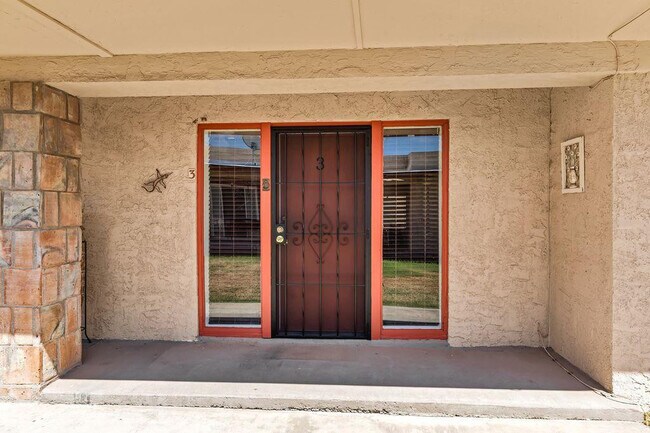 Building Photo - 12828 N 113th Ave