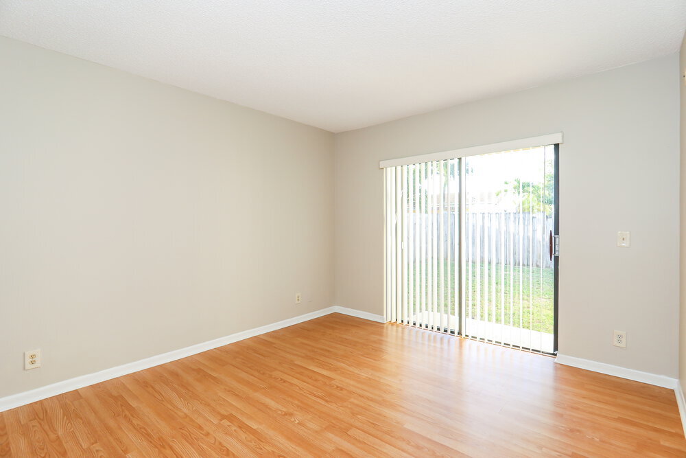 Building Photo - 9429 Saddlebrook Dr