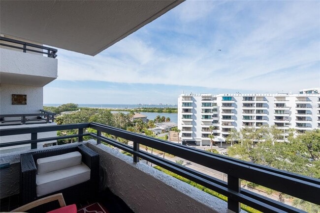 Building Photo - 5700 Mariner St