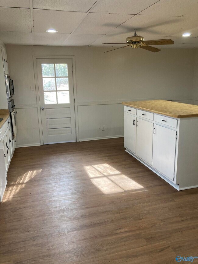 Building Photo - 3205 Hillandale Rd NW