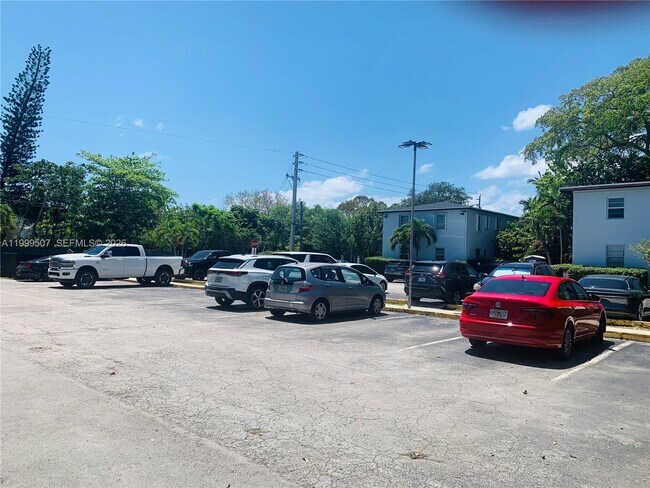 Building Photo - 5605 SW 80th St