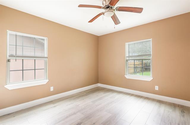 Building Photo - 517 Thompson St