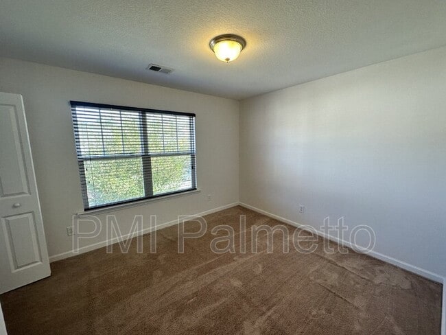 Building Photo - 233 Hawkins Creek Rd