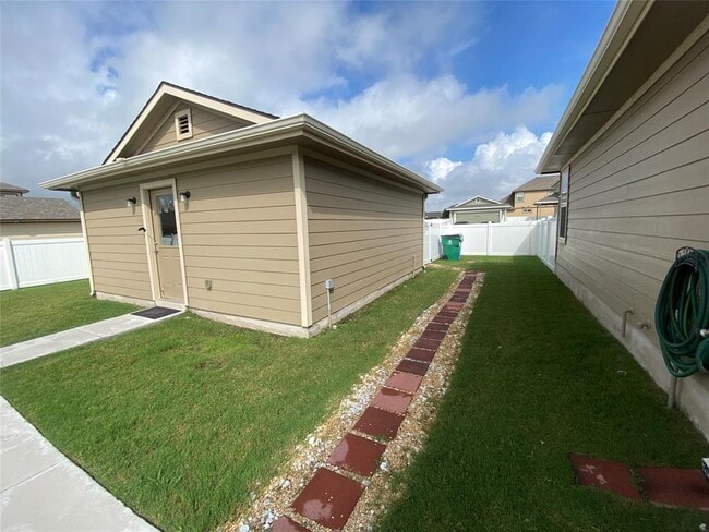 Building Photo - 18708 Obed River Dr