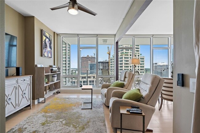 Building Photo - 175 1st St S