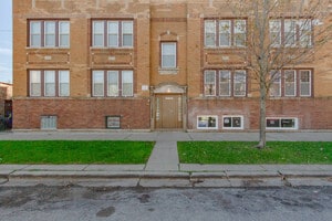Building Photo - 6235 W Wabansia Ave